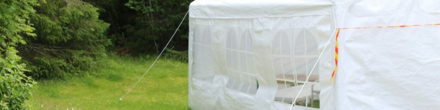 Prise au vent, lestage et résistance des structures, tentes et barnums : sécurisez face aux conditions venteuses