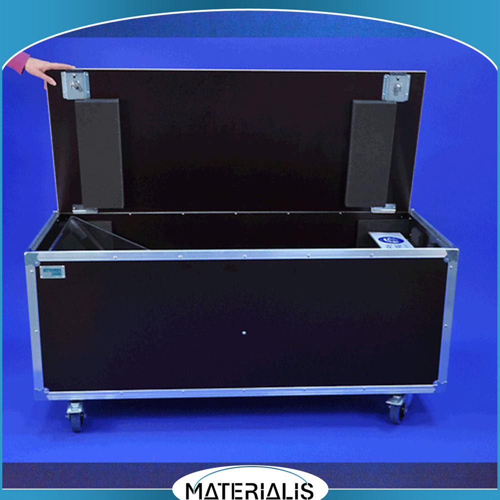 Flight case pupitre 135x57x50 cm – sécurisé avec serrure et mousse haute densité